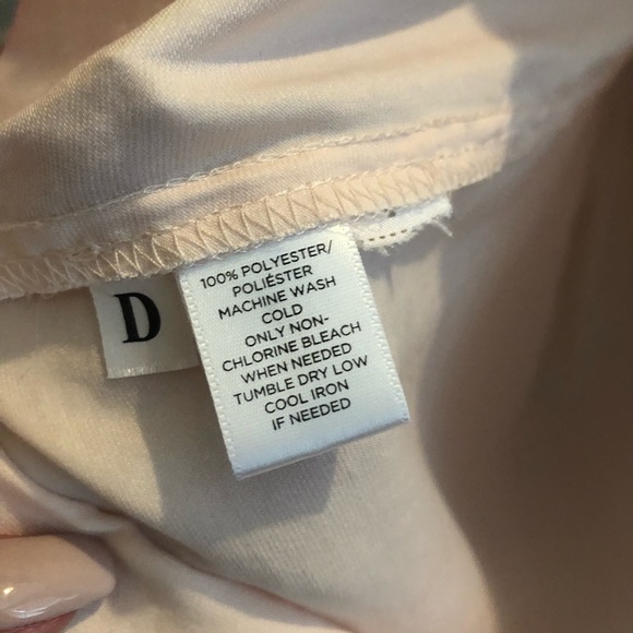 🎈 Loft Silky Blush Pink V Neck Ruffle Top - Picture 5 of 5